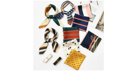 Feathers Print Women's Neck Scarf