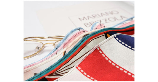 Figures Print Women's Neck Scarf