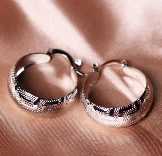 Small Sized 20 mm Lightweight Earrings