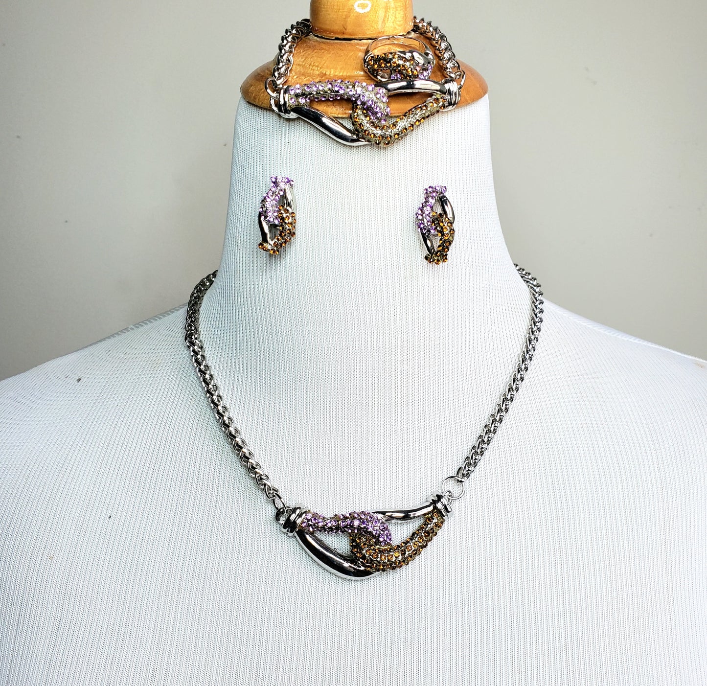 Silver Interlocked Bejeweled Party Jewelry Set