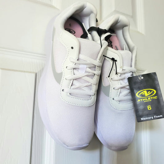 Athletic Works Women & Girls Basic Athletic Shoe