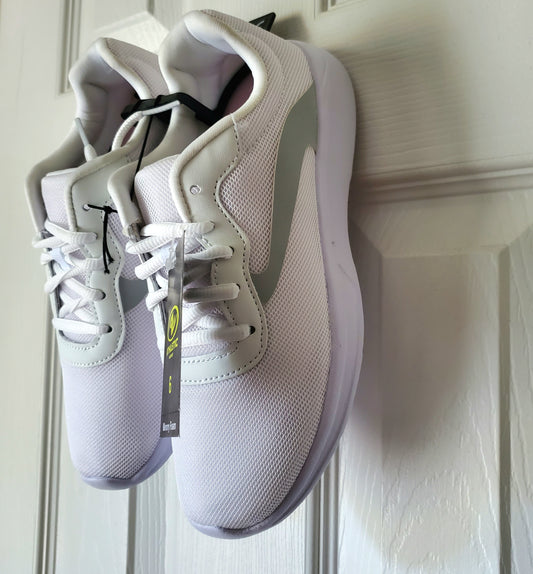 Athletic Works Women & Girls Basic Athletic Shoe